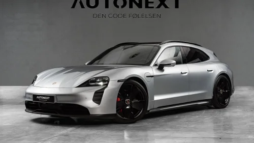PORSCHE Taycan 4S 4S bakhjulstyring,Passasjerskjerm,18veis,BOSE,SE UTSTYR