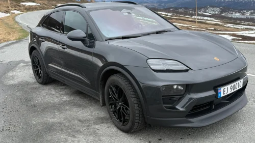 PORSCHE Macan 4 4