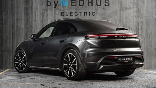 PORSCHE Macan 4 4 - Luft - 360 - Chrono - Matrix - ACC - 18-v - 22"+21"