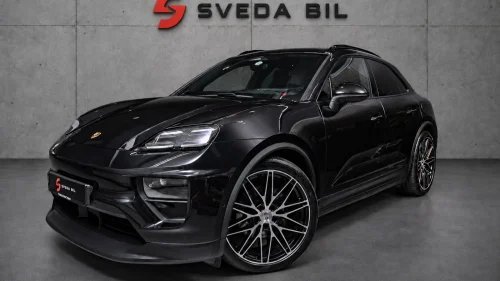 PORSCHE Macan 4