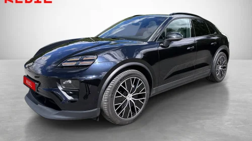 PORSCHE Macan 4 4/BOSE/Luft/Matrix/360/Pano/Memory/Jetblack/BordeauxRed