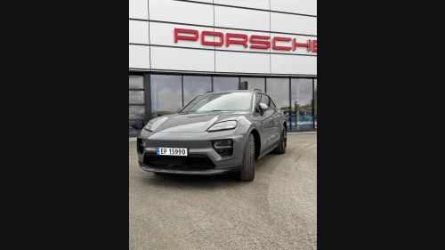 PORSCHE Macan 4 4