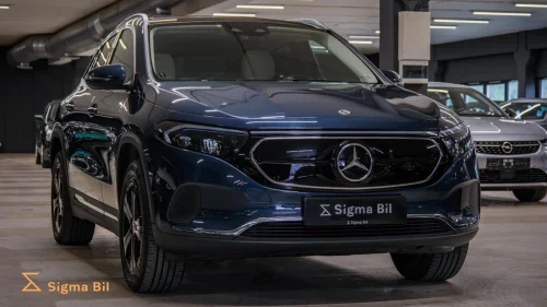 MERCEDES-BENZ EQA 300 4MATIC 4MATIC 228HK 415WLTP ACC Krok DAB Pano CarPlay EU05/28