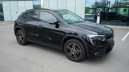 MERCEDES-BENZ EQA 300 4MATIC EQA300 4Matic AMG / mye fint utstyr !