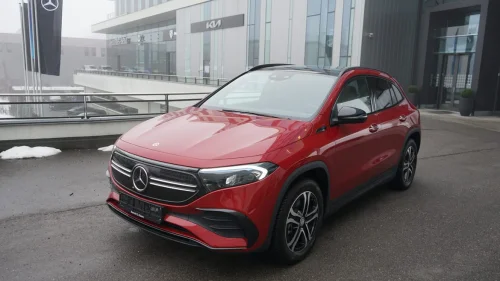 MERCEDES-BENZ EQA 300 4MATIC 300 4Matic / "fullutstyrt" / Lav km !