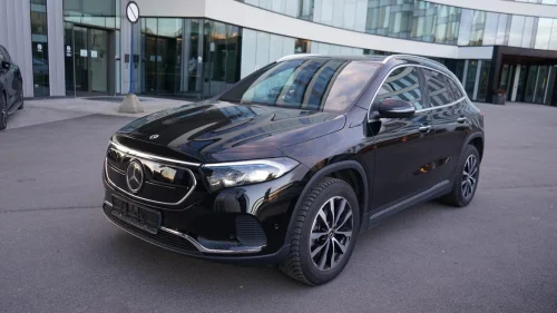 MERCEDES-BENZ EQA 300 4MATIC 300 4Matic / Godt utstyrt / Lav km !