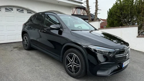 MERCEDES-BENZ EQA 300 4MATIC 300 4-MATIC, AMG Sport-Line, Pan, krok, mem, kamera.