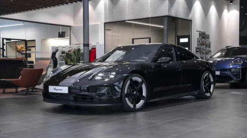 PORSCHE Taycan 4 4WD 435hk|Chrono|BOSE|18-veis|HD-Matrix|PBP|Pano+++