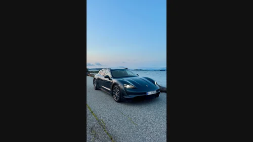 PORSCHE Taycan 4 4 / HUD / PANO / SPORT CHRONO / LUFTFJÆRING / 476HK++
