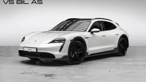 PORSCHE Taycan 4 HUD/PASM/360/18V/Matrix/S.chrono/Pano/Bose/Rear-Axle