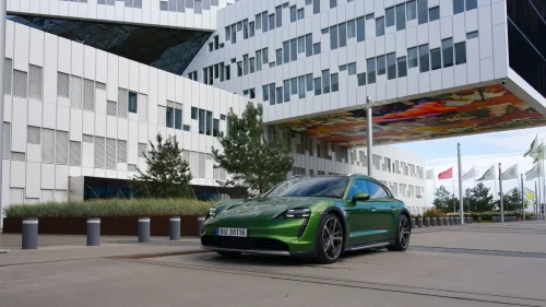 PORSCHE Taycan 4 Cross Turismo