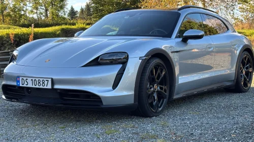PORSCHE Taycan 4 Velholdt med mye utstyr inkl. org. Porsche sykkelst.
