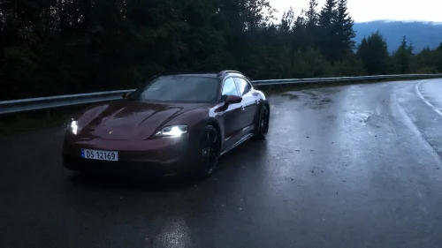 PORSCHE Taycan 4 4 Cross Turismo