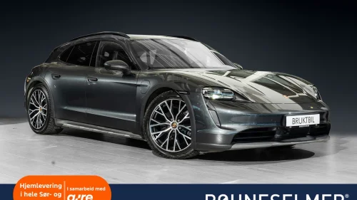 PORSCHE Taycan 4 BOSE | RearAx | Sp.Chrono | Pano | V.pumpe | ACC | 360