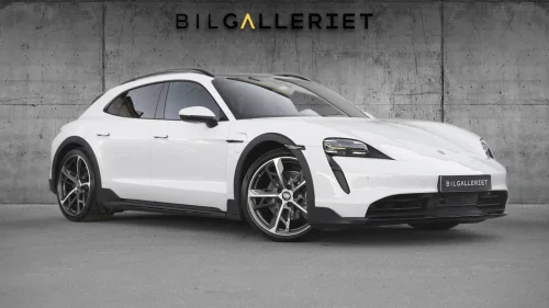 PORSCHE Taycan 4 4/OFFROAD/21/PANO/BOSE/18V/PDLS/CHRONO/MEMO/MATRIX/LUFT