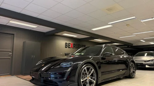 PORSCHE Taycan 4 06.22,Chrono,Rear-axle18-V,Bose,PDLS+,Hud,Luft,Blis,21"