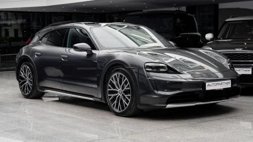 PORSCHE Taycan 4 SportChrono, Adaptive-cruise, BOSE, 20"++