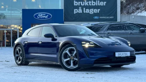 PORSCHE Taycan 4 BOSE/Sp.Chrono/21''/Adap.Cruise/HeatPump/Keyless/PDLS