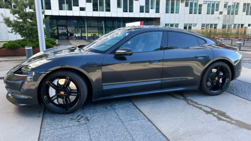 PORSCHE Taycan Turbo Fullspekket TURBO - en eier!