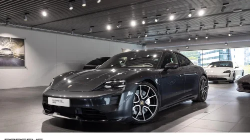PORSCHE Taycan Turbo Turbo 680hk / S.Chrono / PTV Plus / Rear-Axle / Matrix