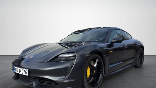 PORSCHE Taycan Turbo Turbo / Panorama / Sport Chrono / Strøken