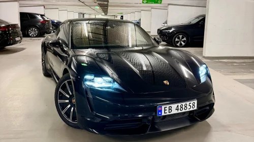 PORSCHE Taycan Turbo Turbo 680HK, PDCC, PCCB, SPORTSLYD, CHRONO, MASSASJE