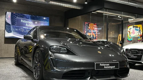 PORSCHE Taycan Turbo Turbo Burmester/PSCB/Pano/ACC/fullskinn BlackFriday!