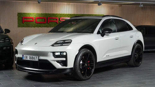 PORSCHE Macan Turbo Burmester/Rear-axel/Pano/Krok/Sport-chrono/HUD/+++