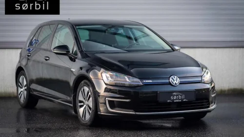 VOLKSWAGEN GOLF 116hk/Ny service/Ny EU/Gode dekk/Navigasjon/P.sensorer