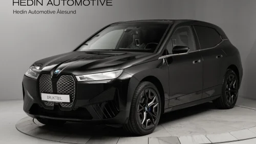 BMW iX xDrive40 xDrive40/FULLY/22/LUFT/SKINN/FIREHJULSSTYRING/HARMAN