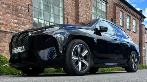 BMW iX xDrive40 BMW iX 40 Charged Pluss