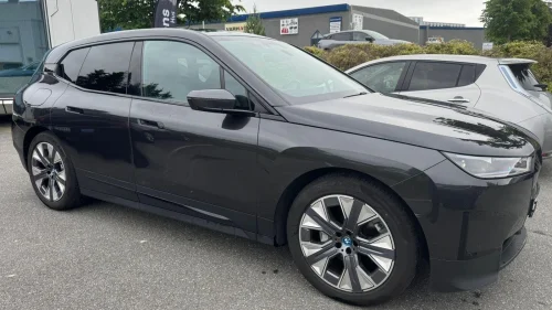 BMW iX xDrive40 IX40/Fully Charged/NY EU/PANO/NAVI/Krok/ACC/HUD/S+V++