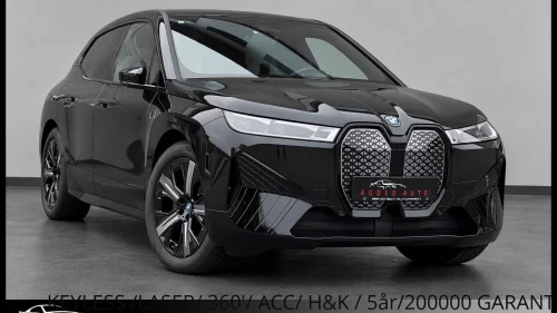 BMW iX xDrive40 Fully Charged/Sportpk/Skinn/Pano/HUD/Krok/21"/Ny EU