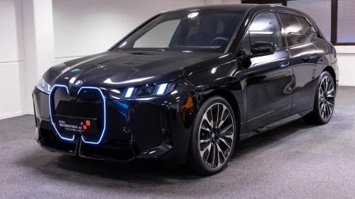 BMW iX xDrive60 xDrive60 Supercharged 23"+21" B&W Skinn Bakhjul Luft