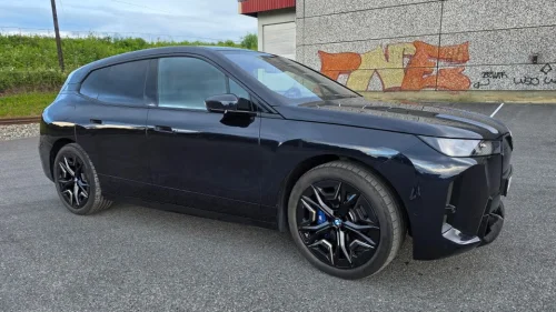 BMW iX xDrive60 iX-60 Fully Charged M-Sport / LUFTFJÆRING / DROP OFF
