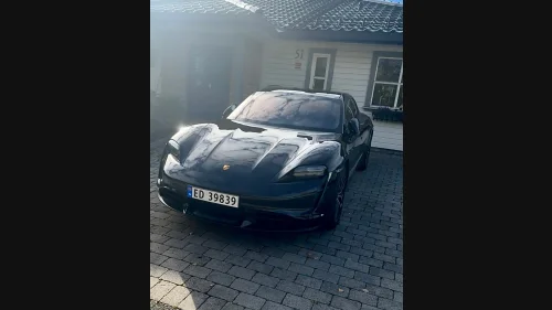 PORSCHE Taycan Turbo S