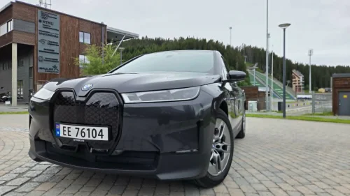 BMW iX xDrive40 BMW iX ixDrive40 Fully Charged Head-up SkyLounge
