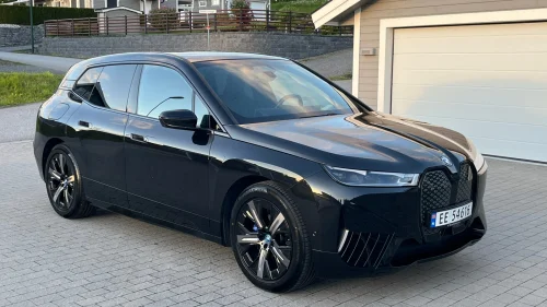 BMW iX xDrive40 IX40/FullyCharged/Sportpakke/Skylounge/Nattpakke/Laser
