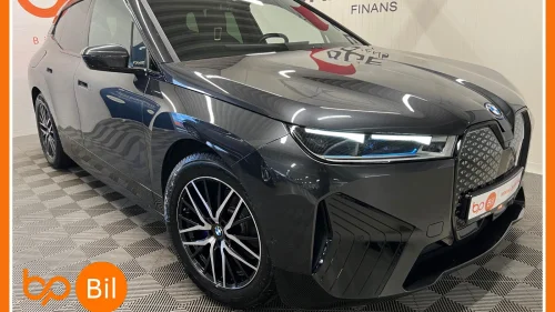 BMW iX xDrive40 40* X-DRIVE* FULLY CHARGED* LASER* PANO* KROK* HEAD-UP*