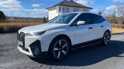 BMW iX xDrive40 Norsk/Charger+/Sportspakke/Skinn/Krok/Laser/HUD/21/H&K