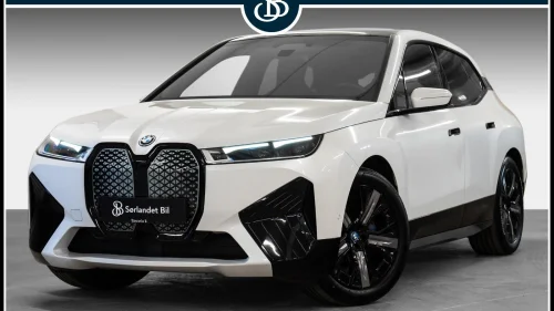BMW iX xDrive40 40 / SPORTSPAKKE / SKY LOUNGE / LASER / KROK / 21"