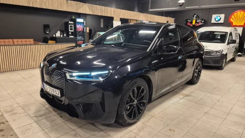 BMW iX xDrive40 FULLY CHARGED.HUD.PANO.360".22"LETTM.20"LETTM.+++