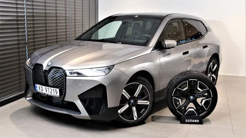 BMW iX xDrive40 Fully Charged | LUFT | SOFTCLOSE | H/K | SKINN