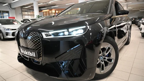 BMW iX xDrive40 xDrive 40 Fully Charged m/Sportspakke/Laserlys/SoftClos