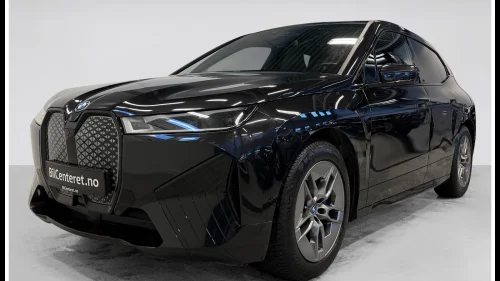 BMW iX xDrive40 FULLY CHARGED PANO HERMAN KARDON KROK LASER MEMORY ACC+