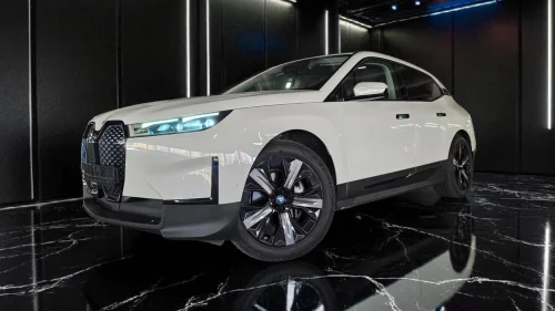 BMW iX xDrive40 Laser/Navi/CC/360/H&K/DAB/H.Feste/ 200.000km Garanti
