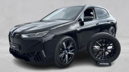 BMW iX xDrive40 xDrive40,Charged Edition m/Sportpakke,Tilh.feste