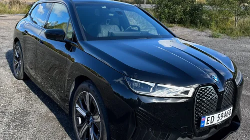 BMW iX xDrive40 xDrive40 FullyC/Sport/Skinn/Laser/Pano/SoftCl/H&K/2x21"