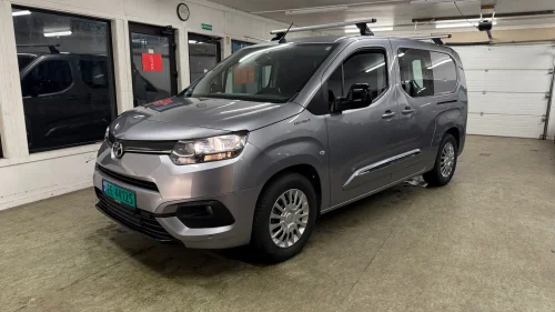 TOYOTA Proace City Electric Electric 50 kWt Comfort L2/3-SETER/2X SKYVEDØR++