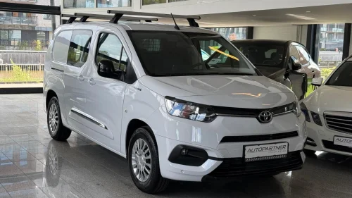 TOYOTA Proace City Electric 50 kWt Electric L2 3-seter